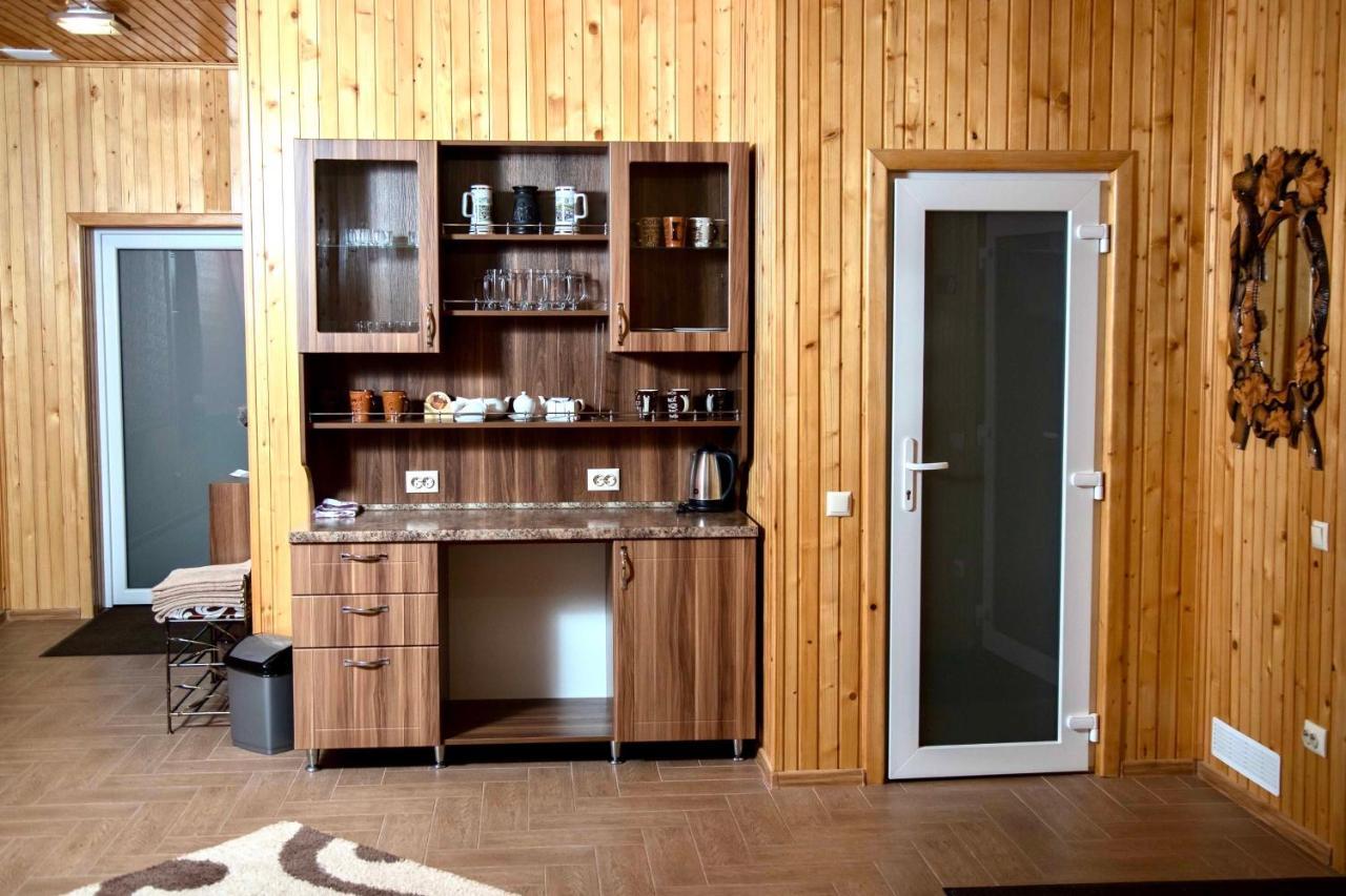 Вілія Hotel Lomacineţi Eksteriør billede
