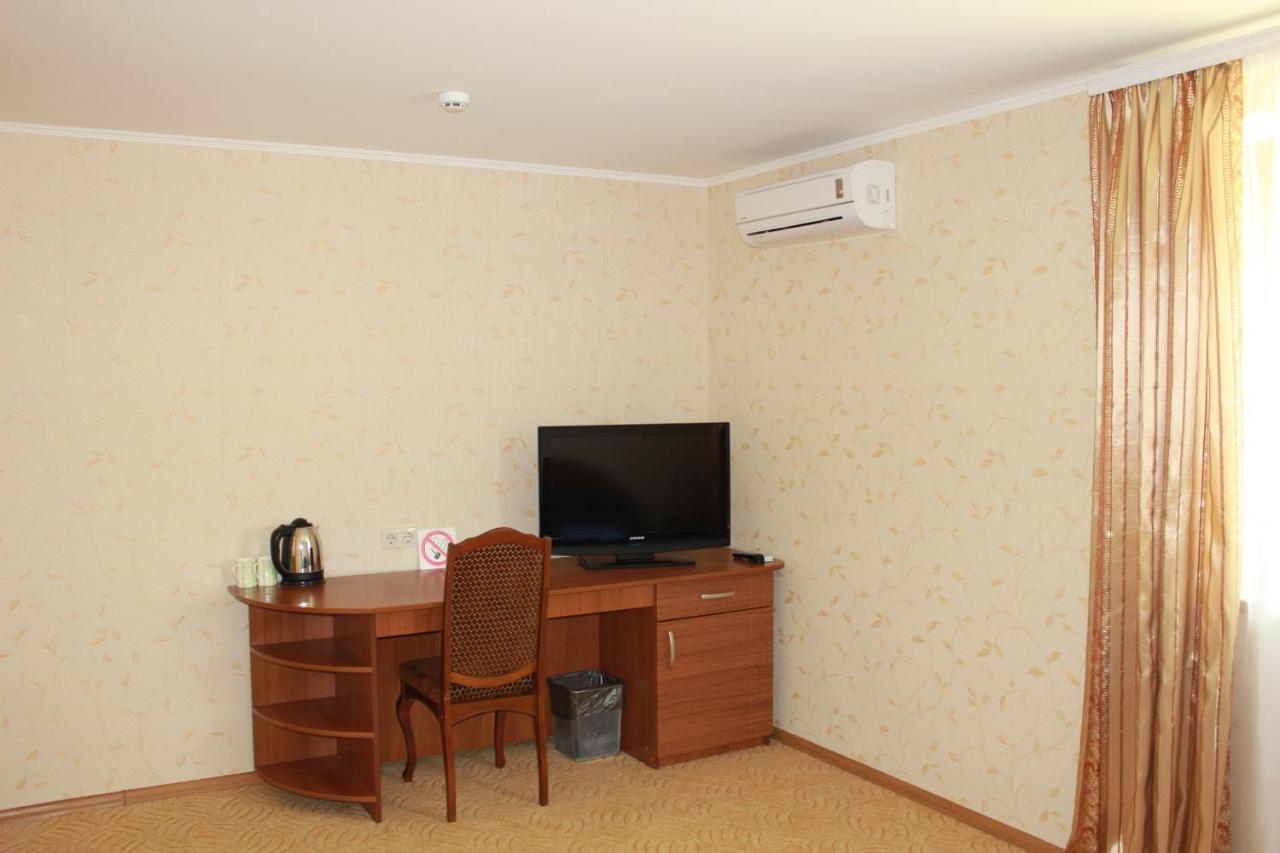 Вілія Hotel Lomacineţi Eksteriør billede